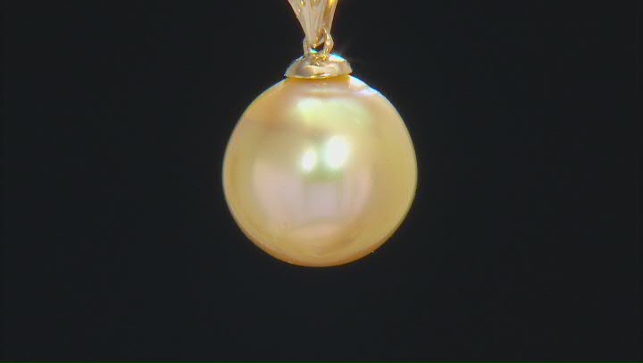Golden South Sea Cultured Pearl with Diamonds 18K Yellow Gold Pendant Video Thumbnail