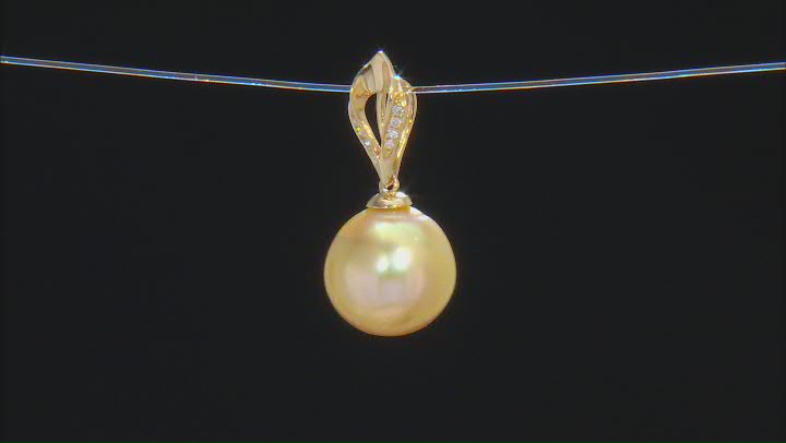 Golden South Sea Cultured Pearl with Diamonds 18K Yellow Gold Pendant Video Thumbnail