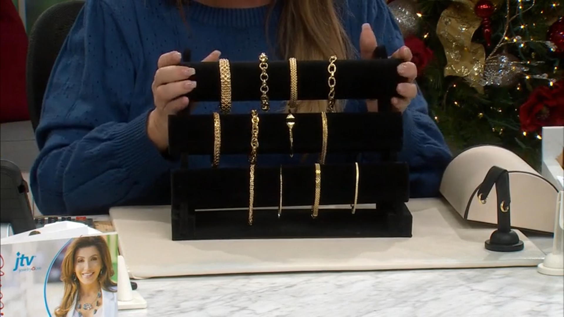 3-Tier Collapsible Bracelet Bar Display in Black Velvet Video Thumbnail