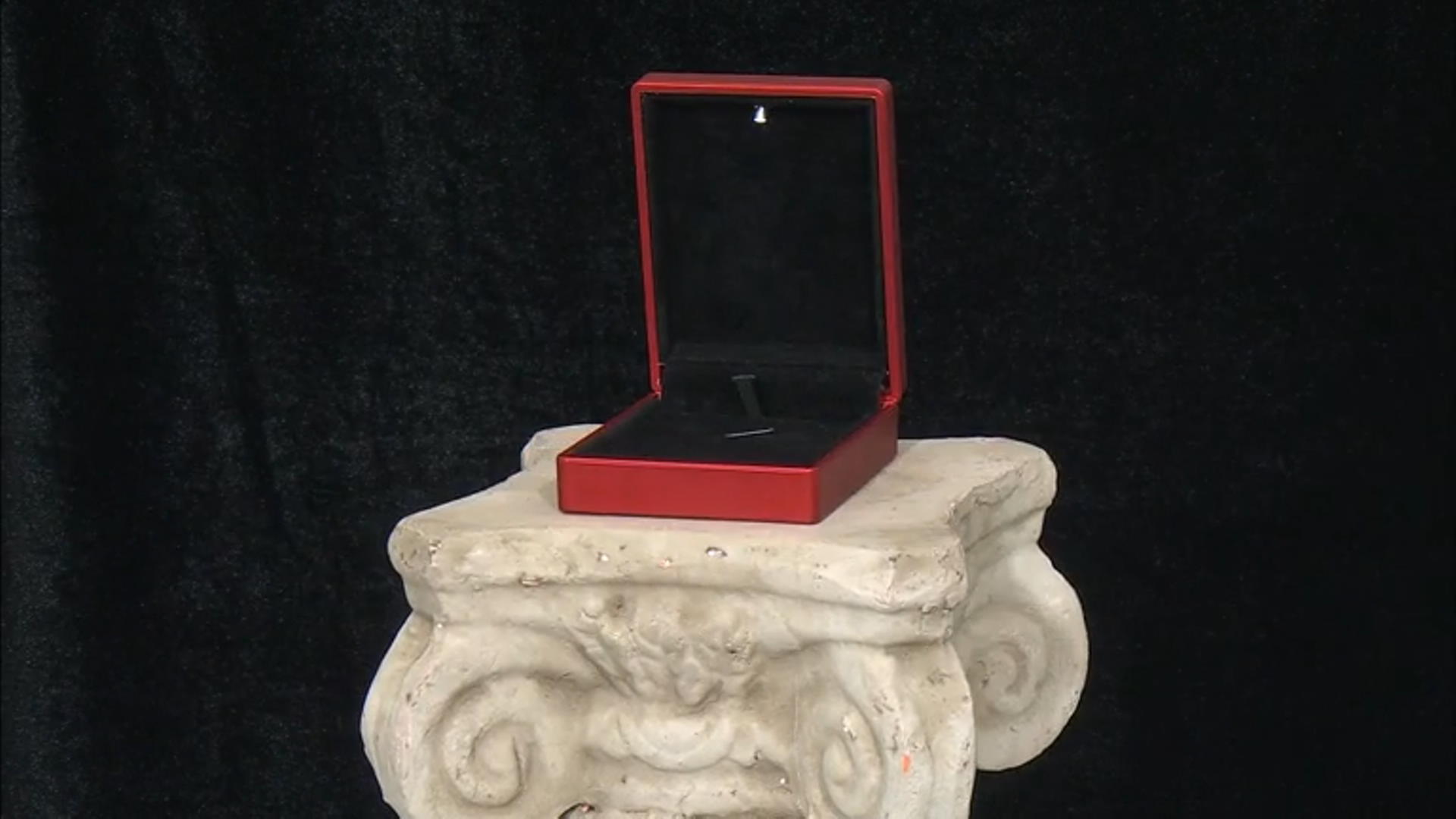 Red Pendant Box with Led Light appx 9x7x3.4cm Video Thumbnail