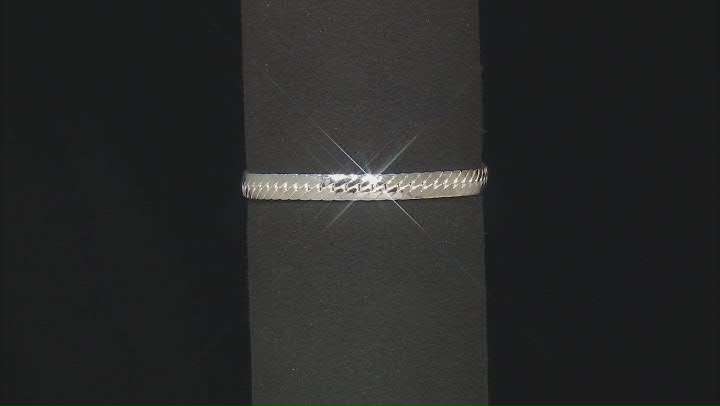 Sterling Silver 5.6mm Oval Herringbone Link Bracelet Video Thumbnail