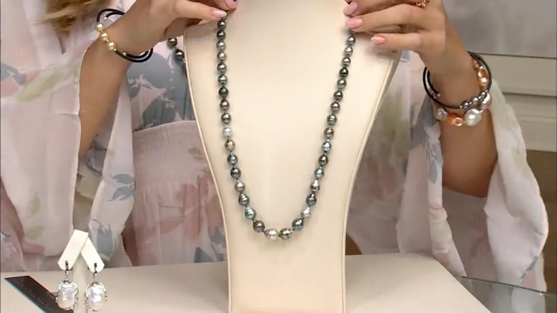 Cultured Tahitian Pearl Rhodium Over Sterling Silver Necklace Video Thumbnail