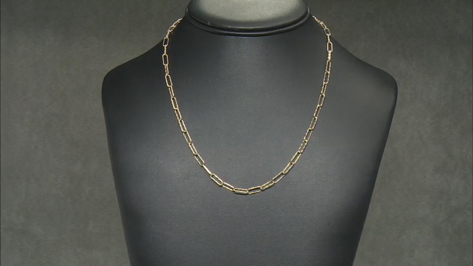 10K Yellow Gold Textured Paperclip Chain Video Thumbnail
