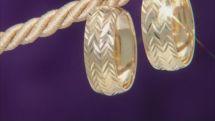 10K Yellow Gold 8x25MM Diamond-Cut Chevron Pattern Squared Tube Hoop Earrings Video Thumbnail