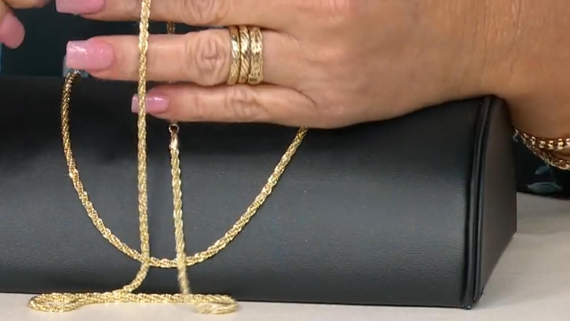 10K Yellow Gold 3mm Hollow Infinity Rope Chain Video Thumbnail