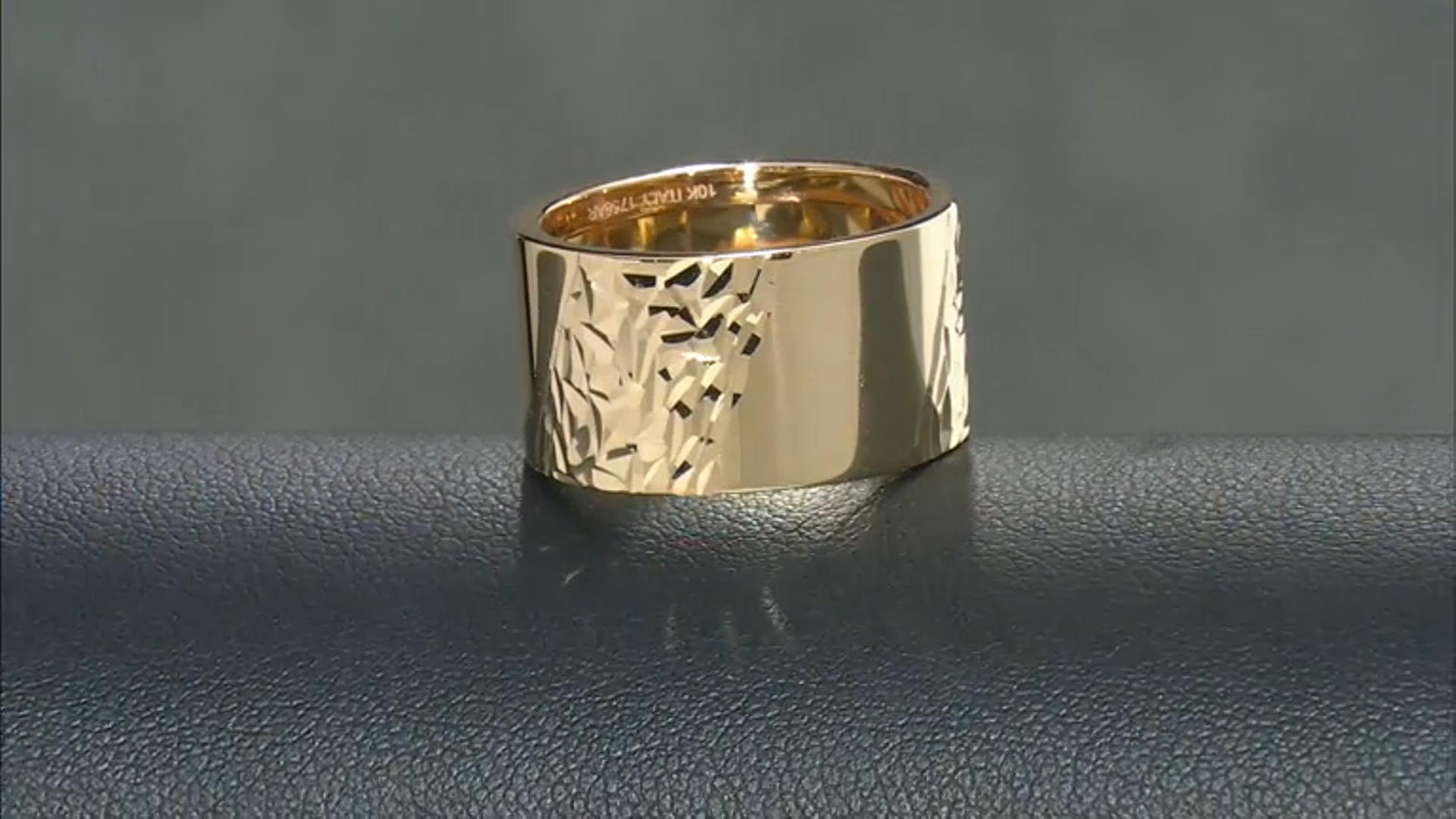 10k Yellow Gold Diamond Cut And High Polished Band Ring Video Thumbnail