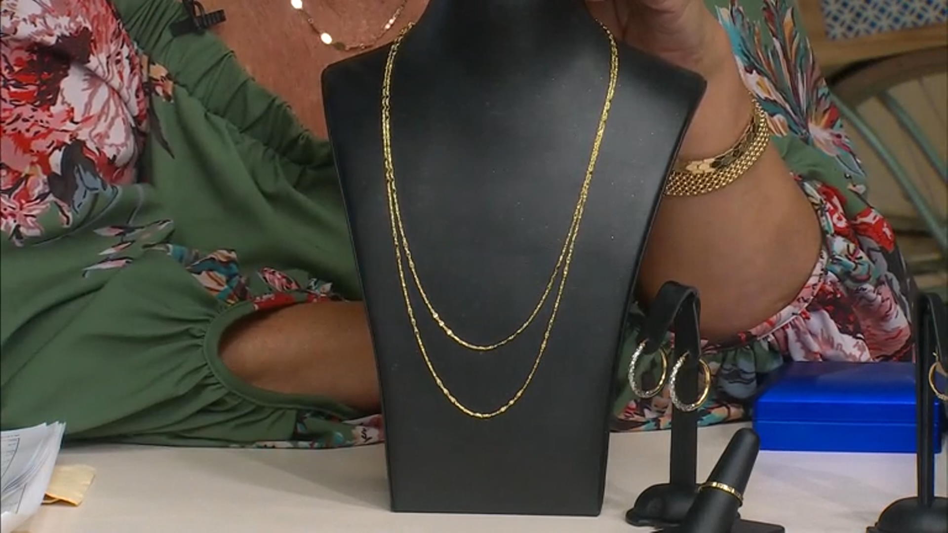 10k Yellow Gold Solid Valentino Station 18 Inch Necklace Video Thumbnail