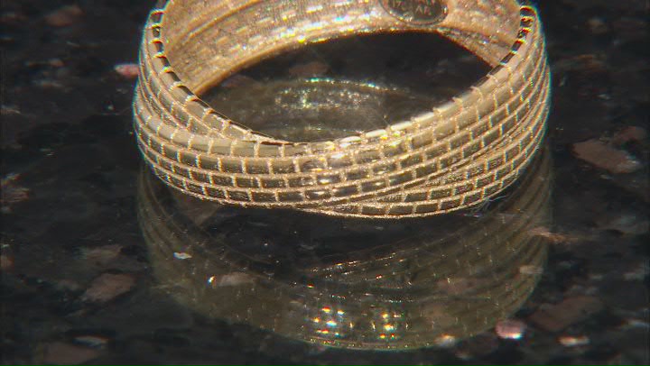 10k Yellow Gold Textured Crossover Ring Video Thumbnail