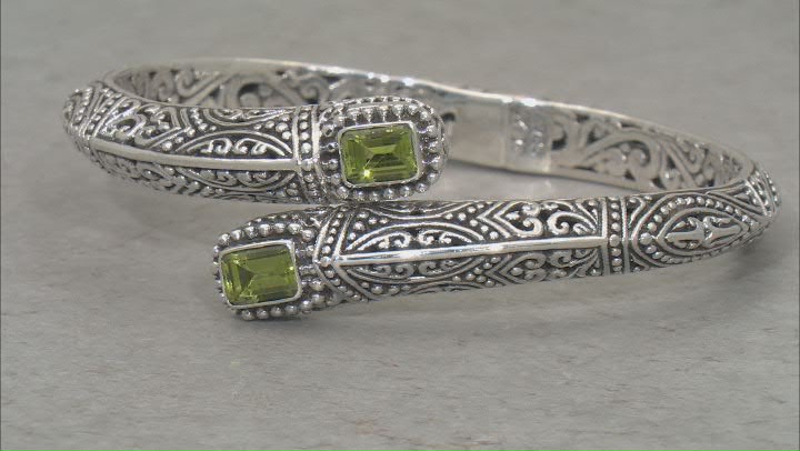 Peridot Sterling Silver Bypass Hinged Cuff Bracelet 1.08ctw Video Thumbnail