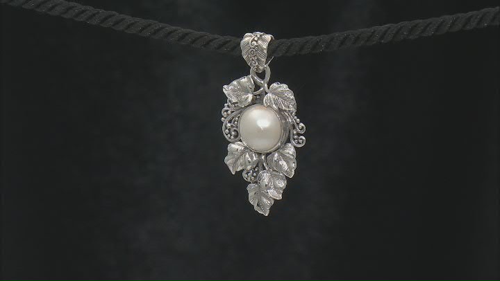 13-14mm Cultured White Mabe Pearl Sterling Silver Leaf Pendant Video Thumbnail