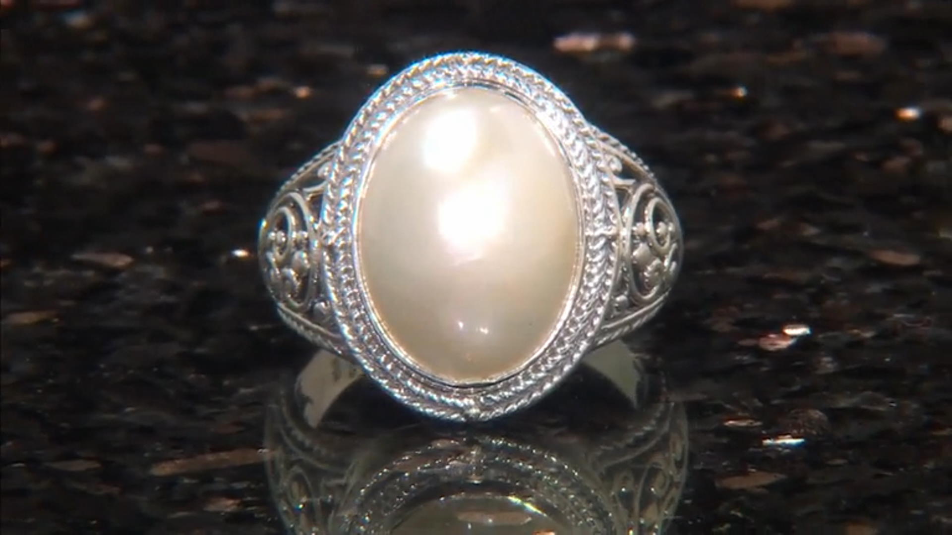 15.5x11.5mm Cultured Mabe Pearl Sterling Silver Solitaire Ring Video Thumbnail