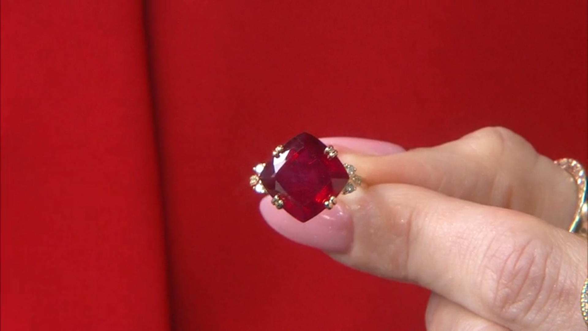 Mahaleo(R)Ruby with White Diamond 10k Yellow Gold Ring 10.09ctw Video Thumbnail