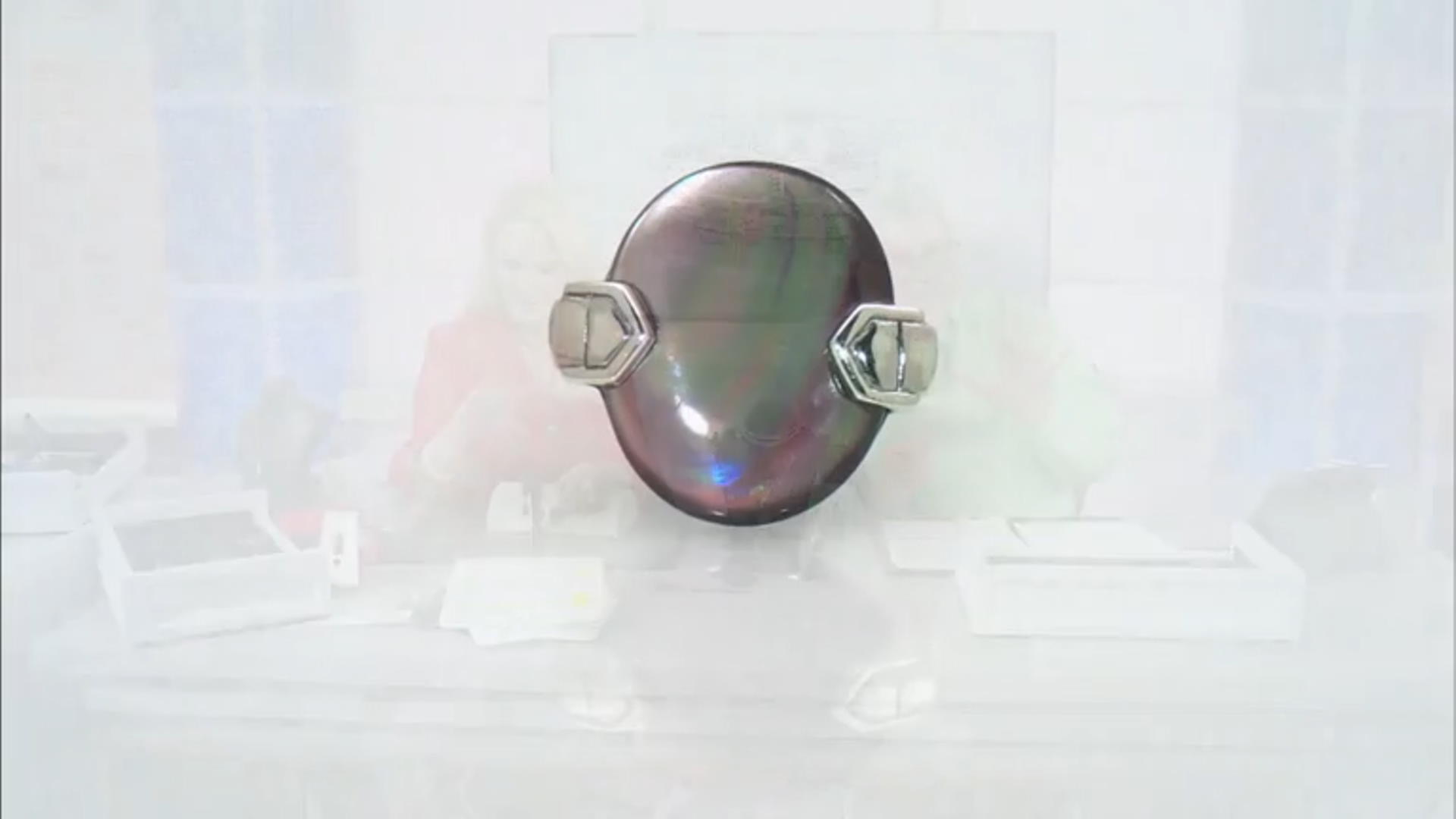 Black Tahitian Mother-of-Pearl Sterling Silver Ring Video Thumbnail