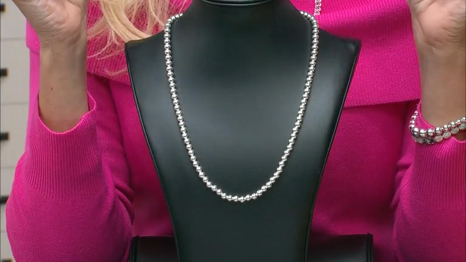 Sterling Silver Graduated Bead 20 Inch Necklace Video Thumbnail