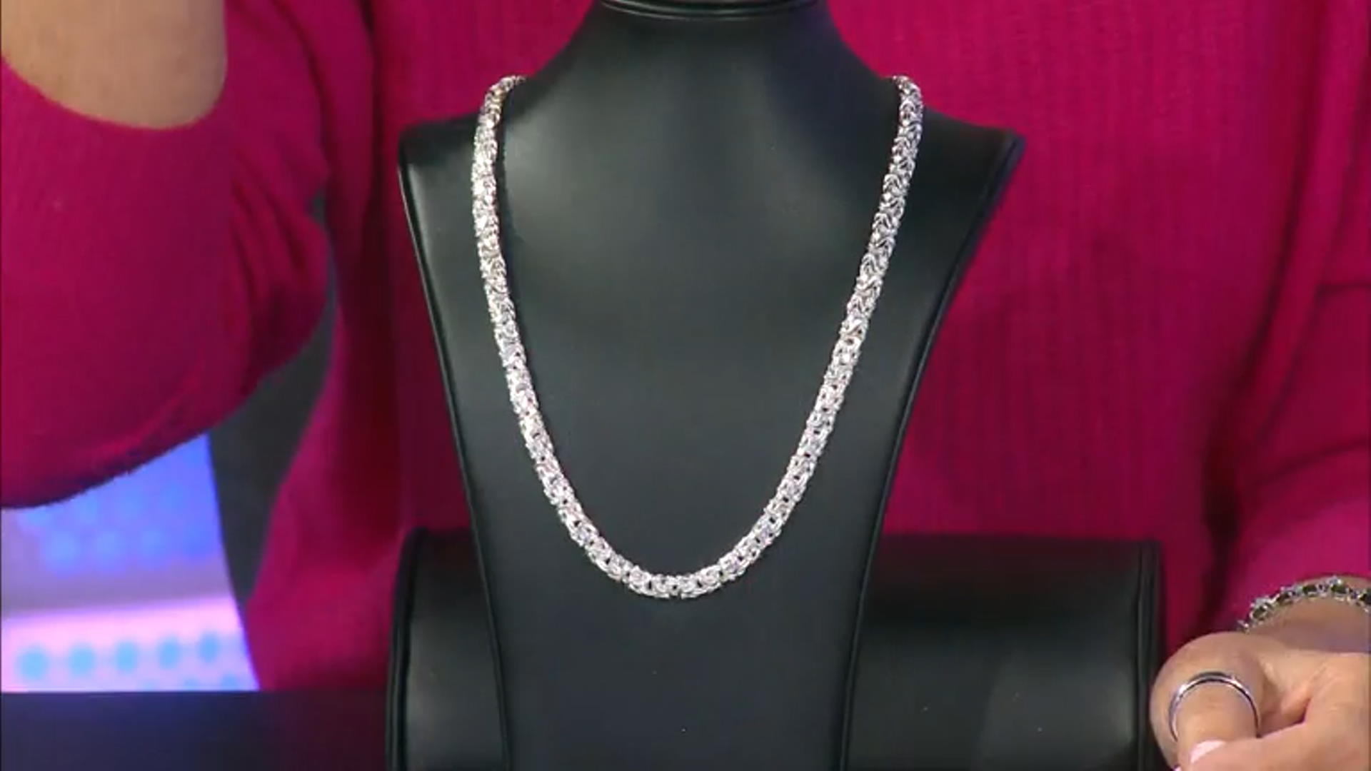 Sterling Silver 7.5mm Flat Byzantine 20 Inch Chain Video Thumbnail