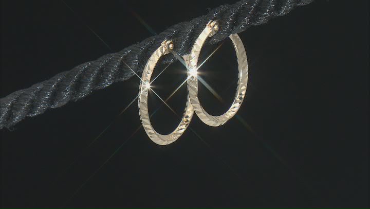14k Yellow Gold 3/4" Diamond-Cut Hoop Earrings Video Thumbnail