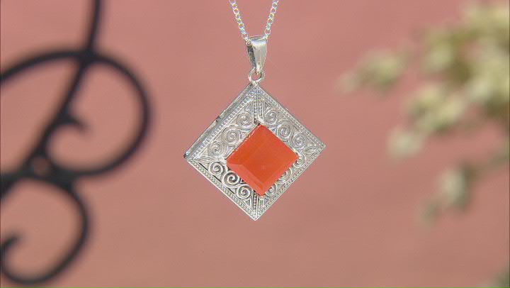 Orange Carnelian Sterling Silver Pendant With Chain Video Thumbnail