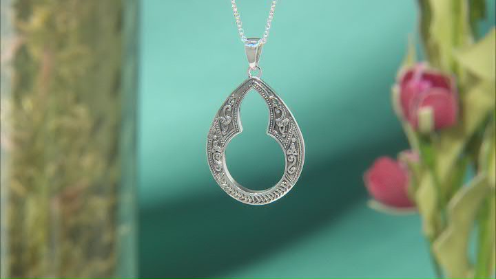 Silver Tone Trinity Pendant With Chain Video Thumbnail