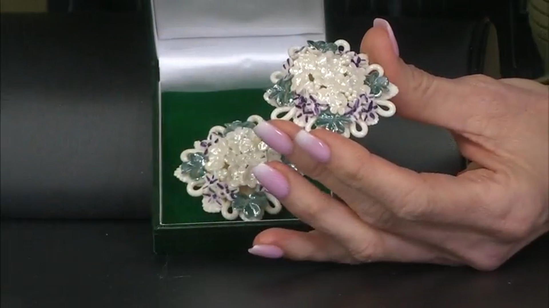 Belleek Hand Crafted Porcelain Posy Brooch Video Thumbnail