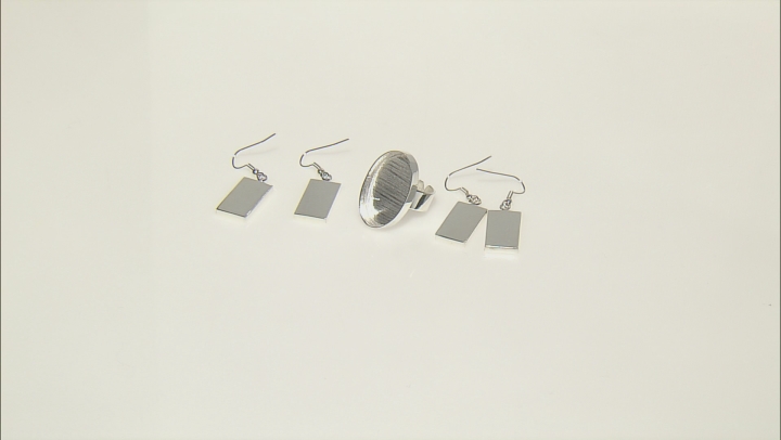 2 Silver Tone Earrings And 1 Silver Tone Oval Ring Bezel Kit