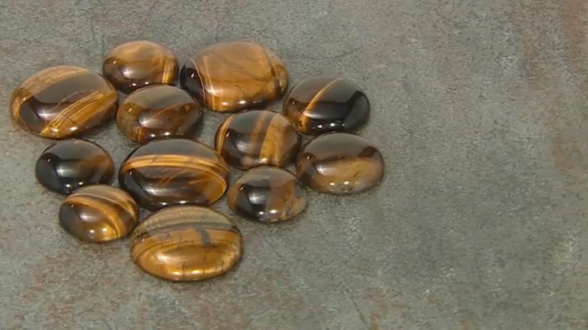 Tigers Eye Undrilled Cabochon Round appx 18-25mm in 3 Sizes 12 Pieces Total Video Thumbnail