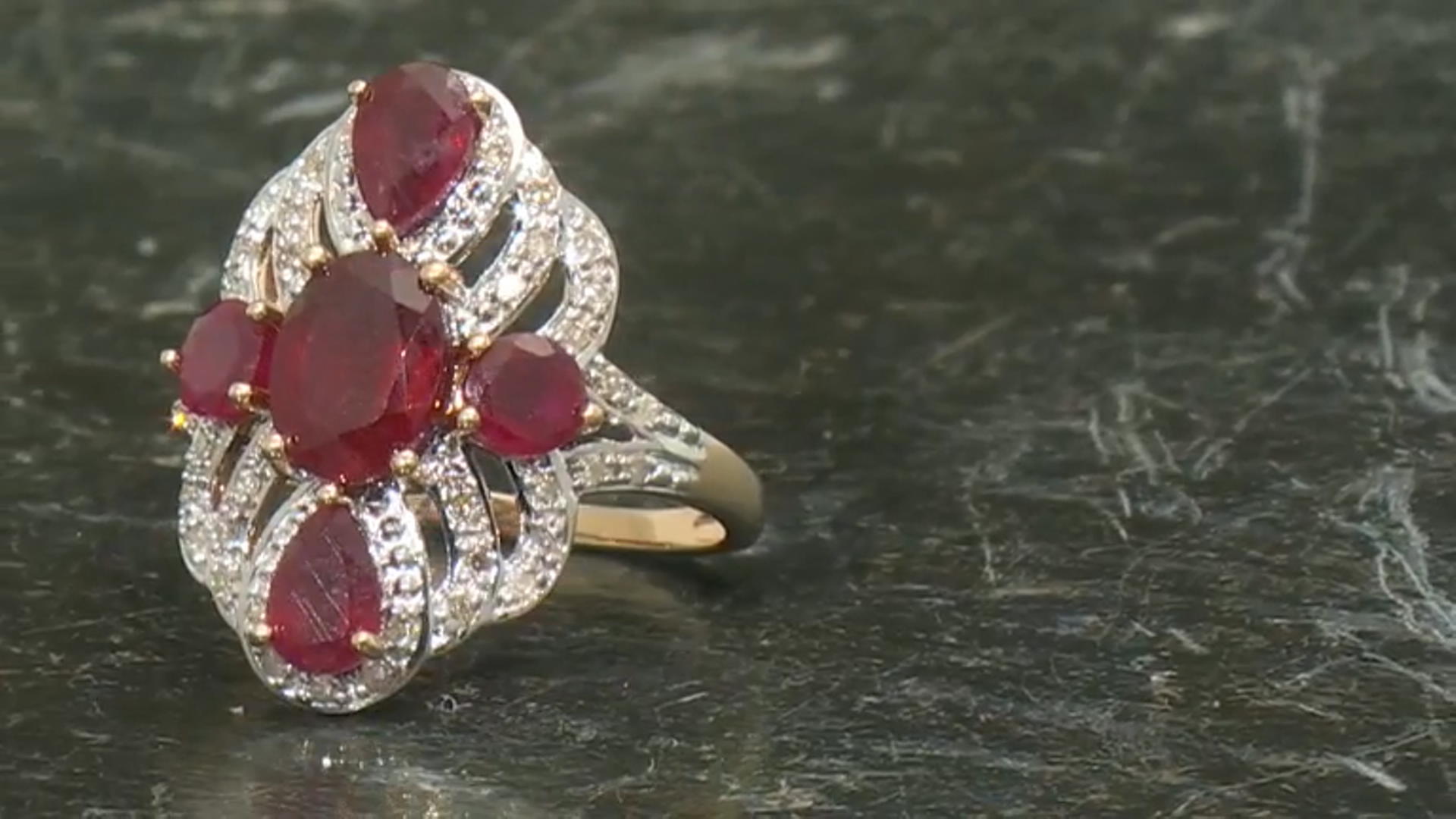 Red Mahaleo(R) Ruby 10K Yellow Gold Ring 3.21ctw Video Thumbnail