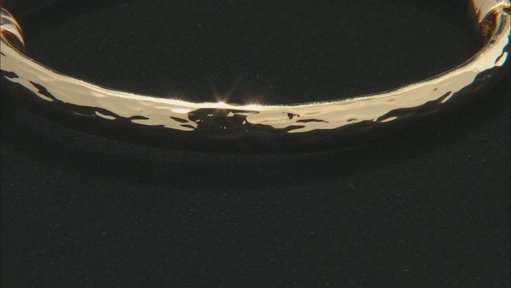 18K Yellow Gold Over Bronze Diamond Cut Oval Hinged Clasp Bangle Video Thumbnail