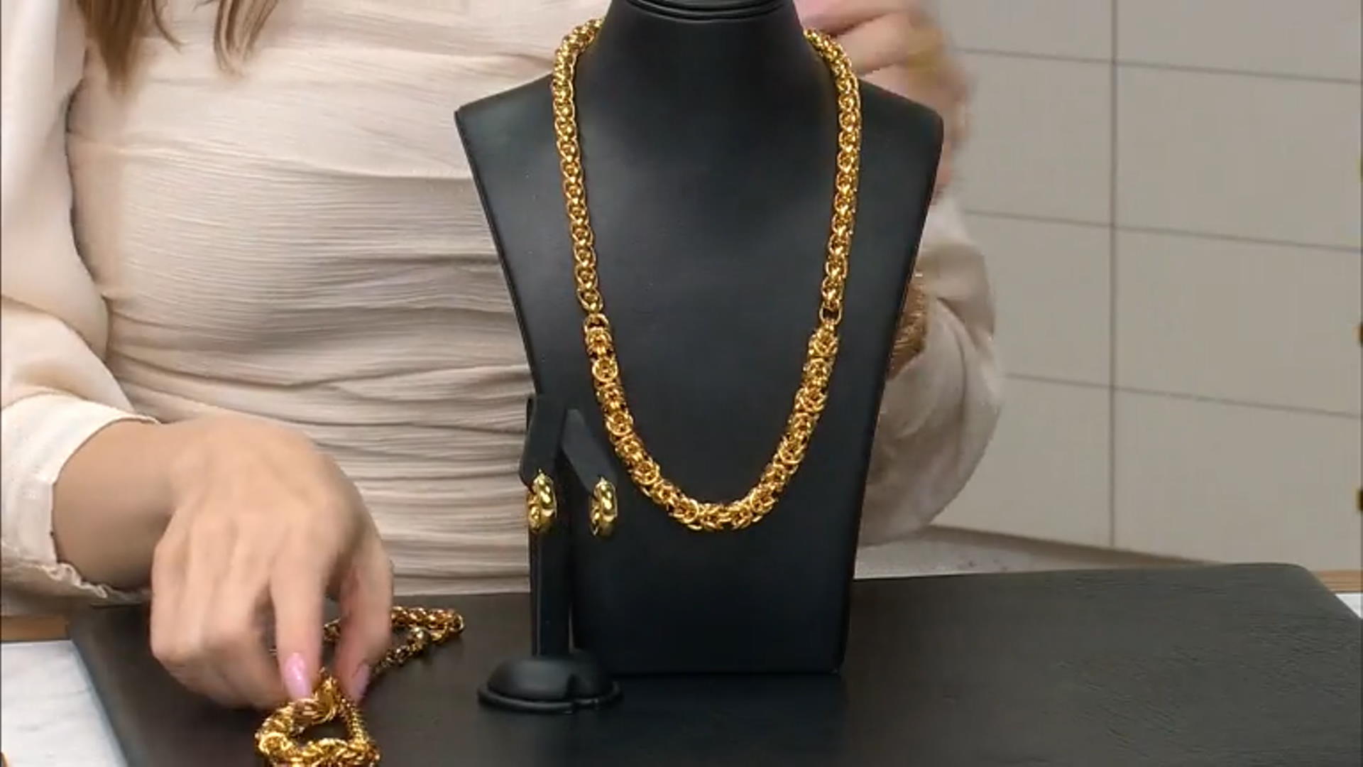 18k Yellow Gold Over Bronze Graduated Byzantine 20 Inch Chain Video Thumbnail