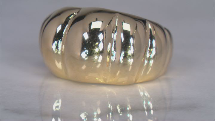 18k Yellow Gold Graduated Scalloped Ring Video Thumbnail