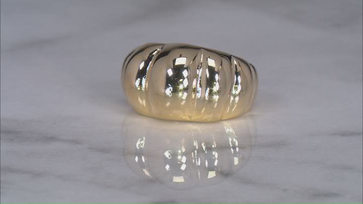 18k Yellow Gold Graduated Scalloped Ring Video Thumbnail
