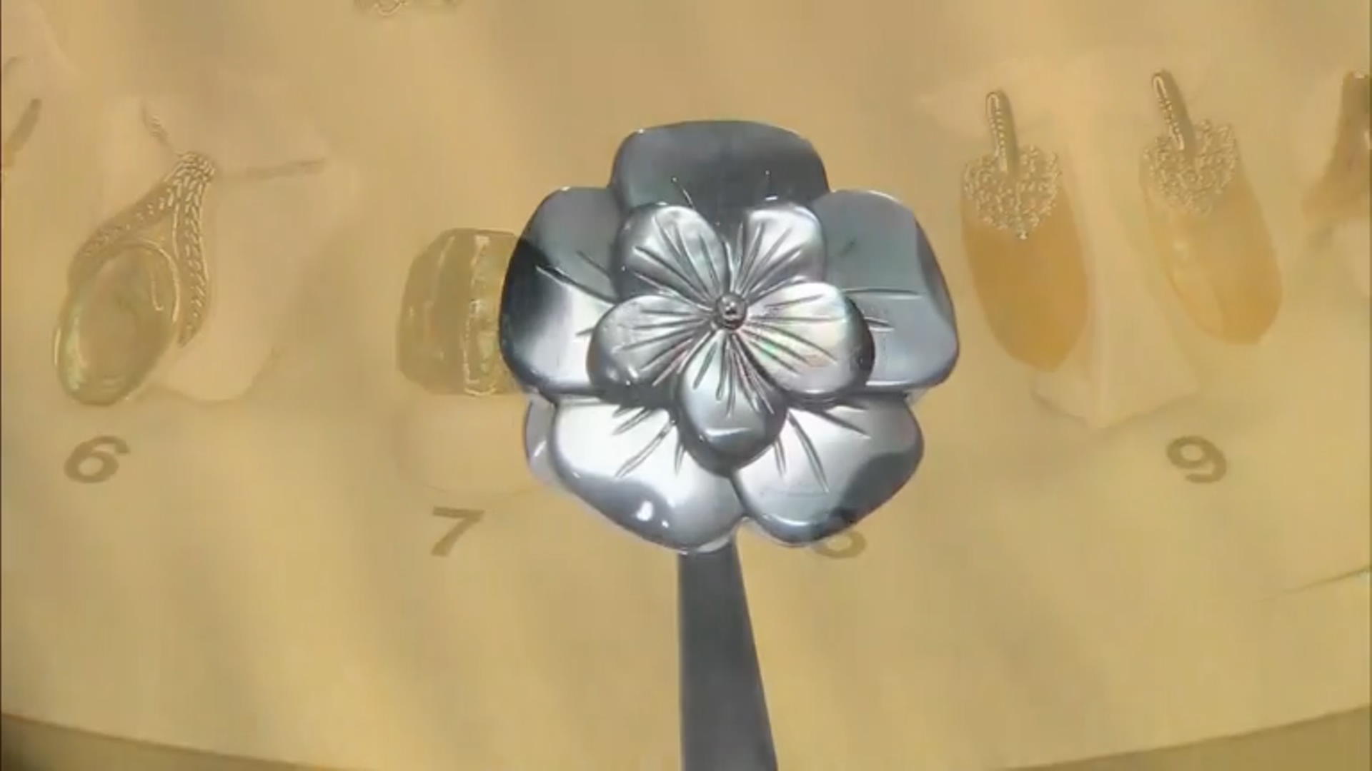 Mother-Of Pearl Sterling Silver Flower Ring Video Thumbnail