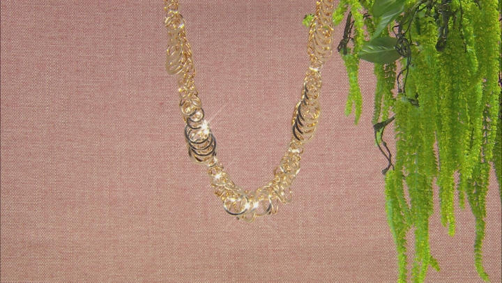 Gold Tone Link Necklace Video Thumbnail