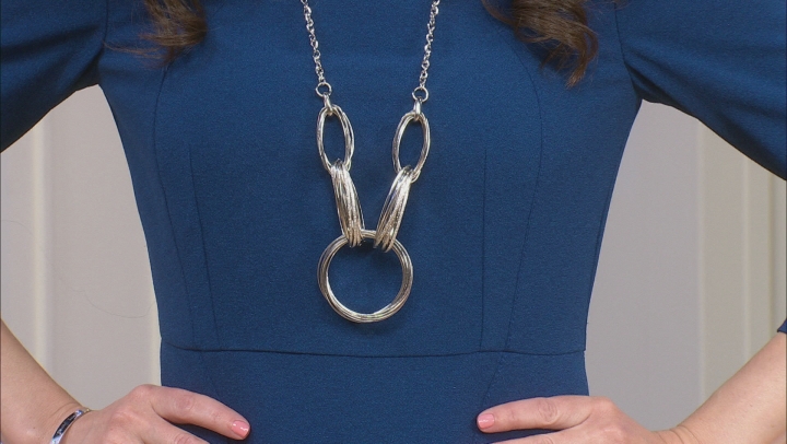 Silver Tone Textured Link Necklace Video Thumbnail