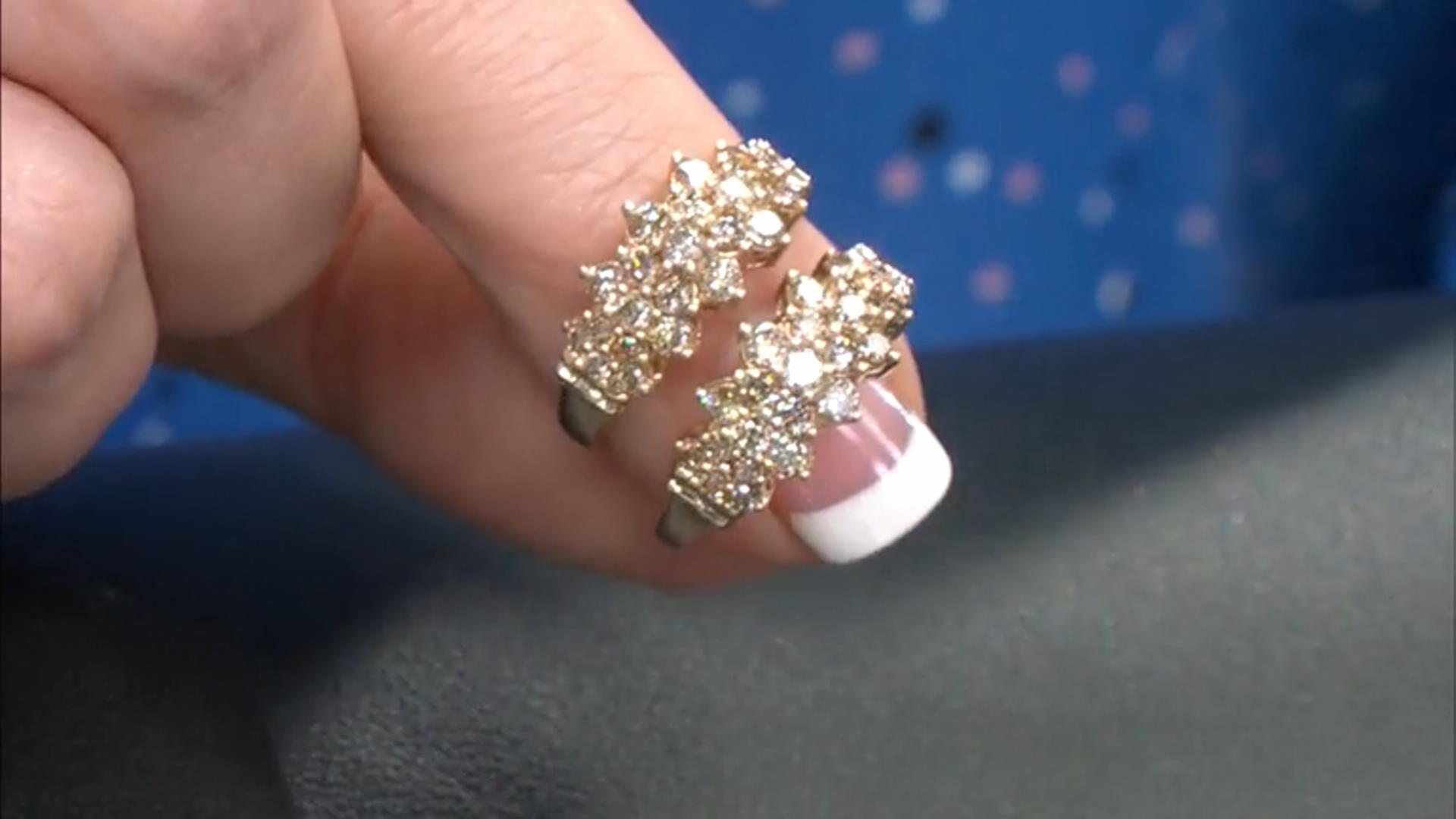 Candlelight Diamonds™ 10k Yellow Gold Cluster Ring 1.00ctw Video Thumbnail