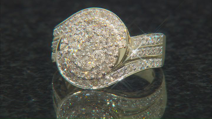 Candlelight Diamonds™ 10k Yellow Gold Cluster Ring 1.50ctw Video Thumbnail