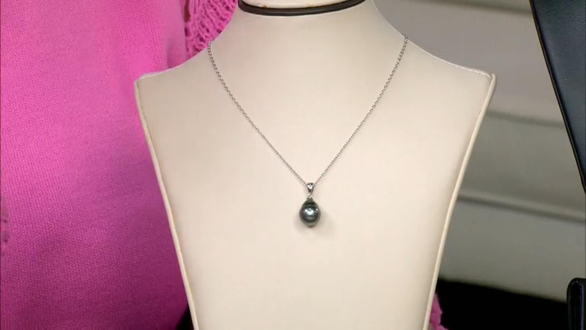 Cultured Tahitian Pearl Rhodium Over Sterling Silver Pendant With 18 Inch Chain Video Thumbnail