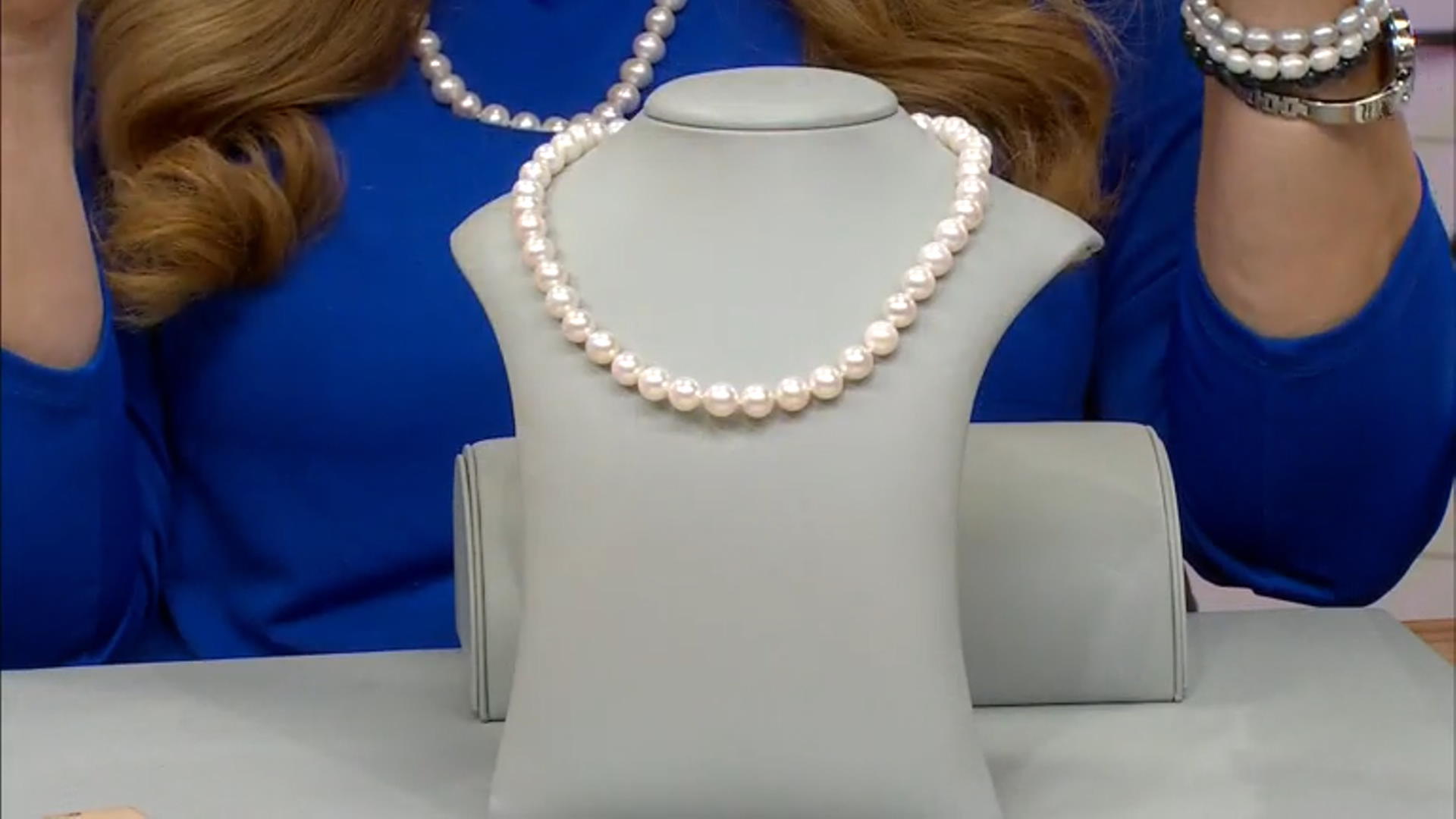 White Cultured Japanese Akoya Pearl 14k Yellow Gold 18 Inch Strand Necklace Video Thumbnail