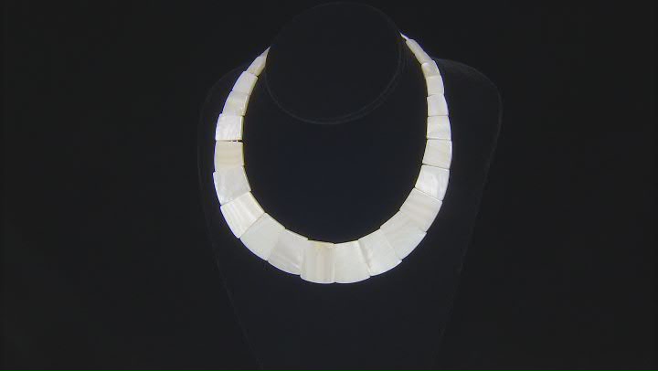 White South Sea Mother-Of-Pearl 20 Inch Necklace Video Thumbnail