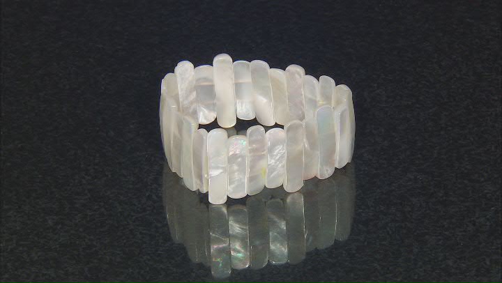 White South Sea Mother-of-Pearl Stretch Bracelet Video Thumbnail
