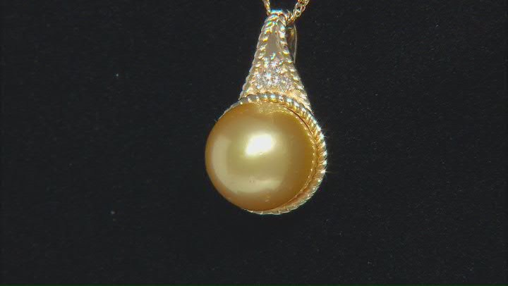 Golden Cultured South Sea Pearl and Lab Grown Diamonds 14k Yellow Gold Pendant with Chain Video Thumbnail