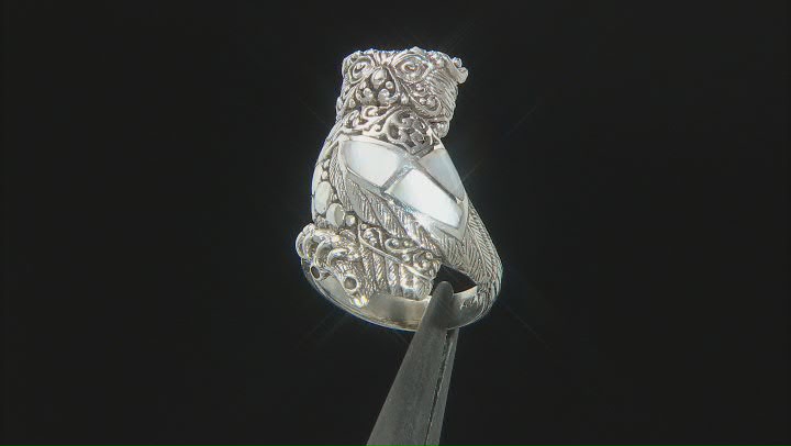 White Mother-Of-Pearl Sterling Silver Owl Ring Video Thumbnail