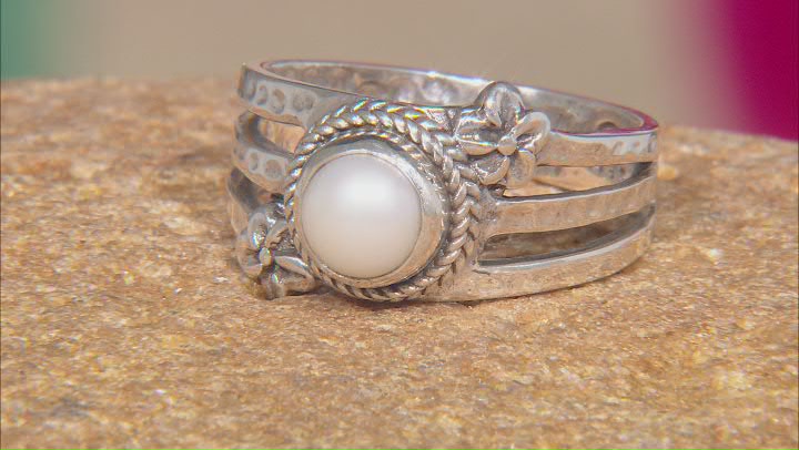Cultured Freshwater Pearl Silver Frangipani Hammered Ring