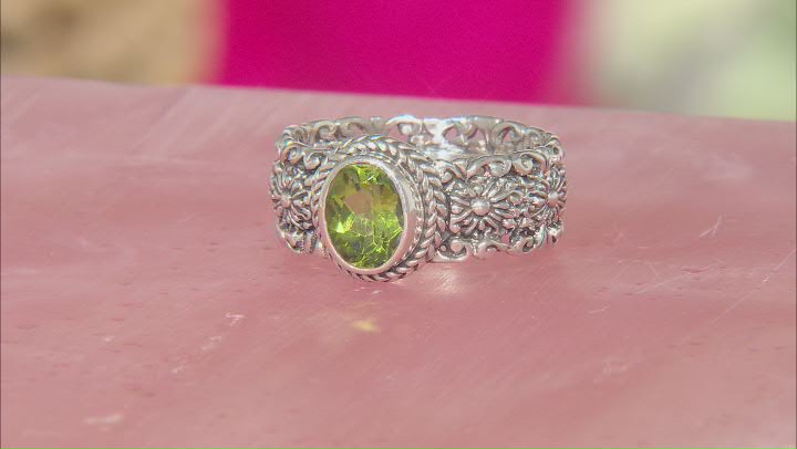 Green Peridot Sterling Silver Solitaire Ring 1.12c Video Thumbnail