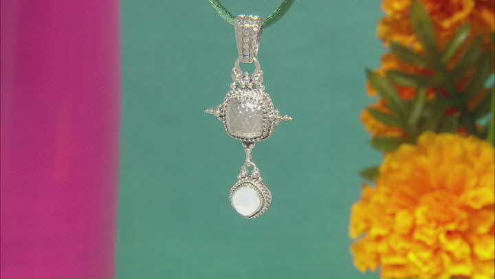 White Mother-of-Pearl Sterling Silver Pendant Video Thumbnail