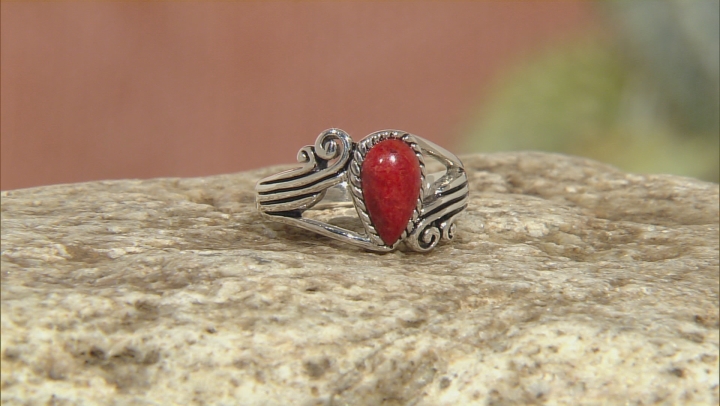 Red Sponge Coral Silver Solitaire Ring Video Thumbnail