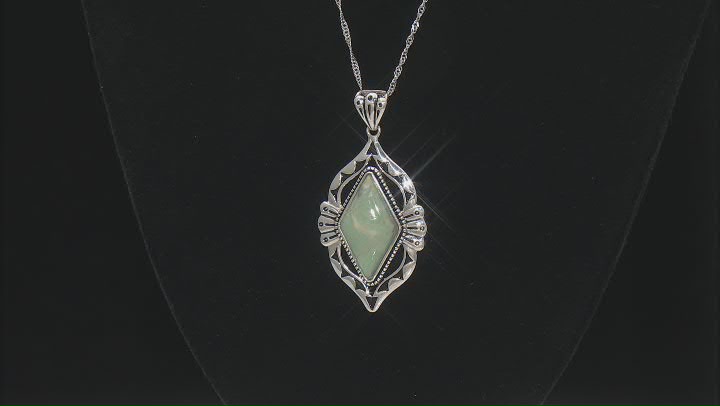 Kite Kingman Green Turquoise Sterling Silver Pendant With Chain Video Thumbnail