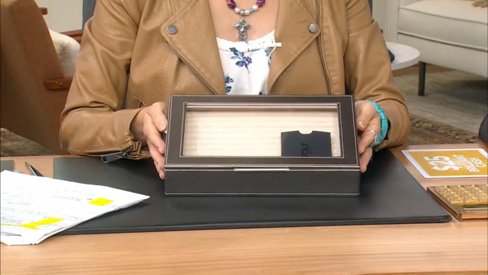 WOLF Medium Ring Box with Window and LusterLoc (TM) in Metallic Pewter Video Thumbnail
