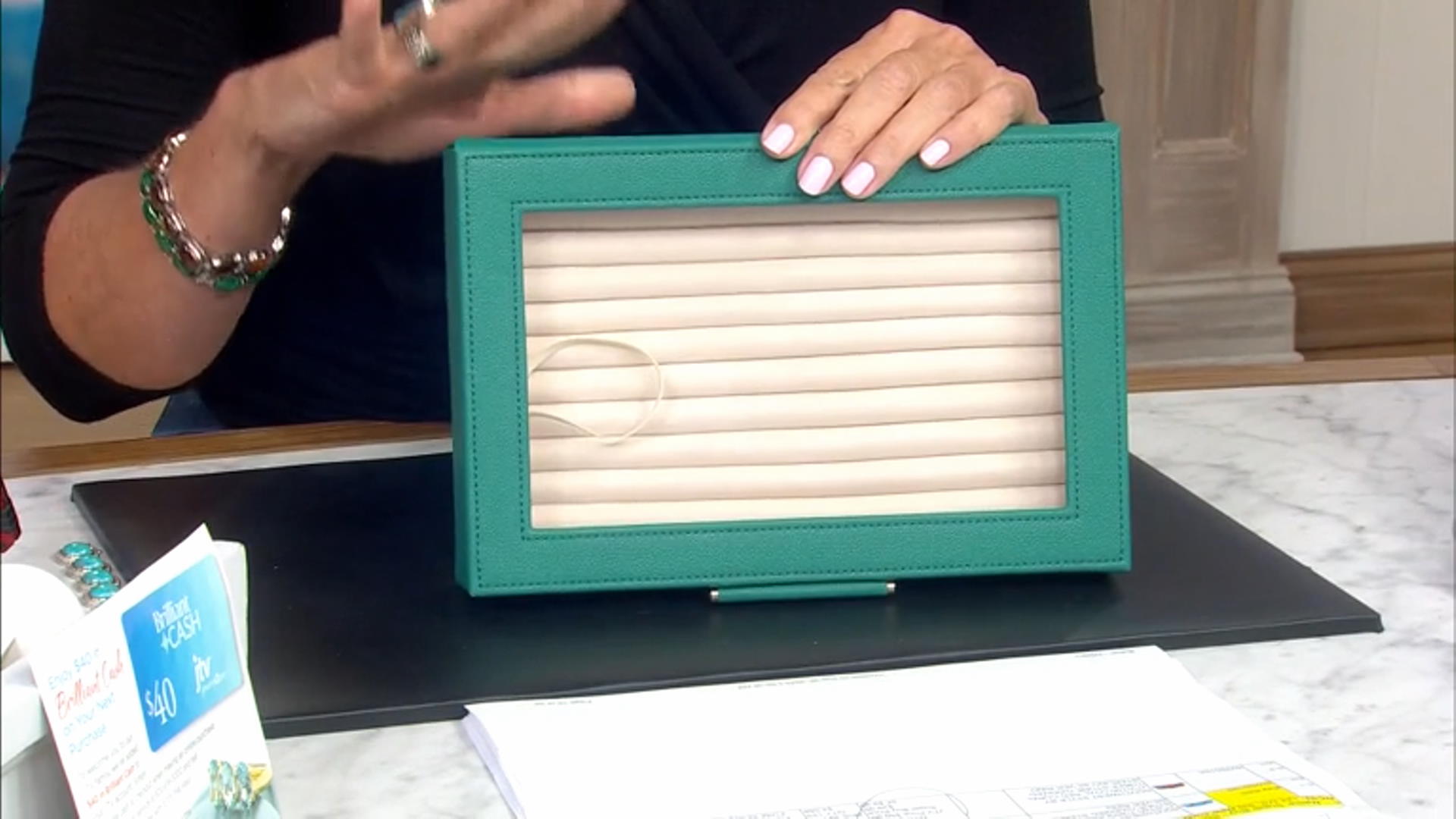 WOLF Medium Ring Box with Window and LusterLoc (TM) in Malachite Green Video Thumbnail