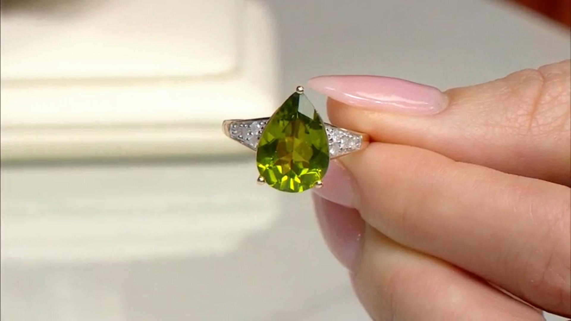 Green Peridot 14k Yellow Gold Ring 4.83ctw Video Thumbnail
